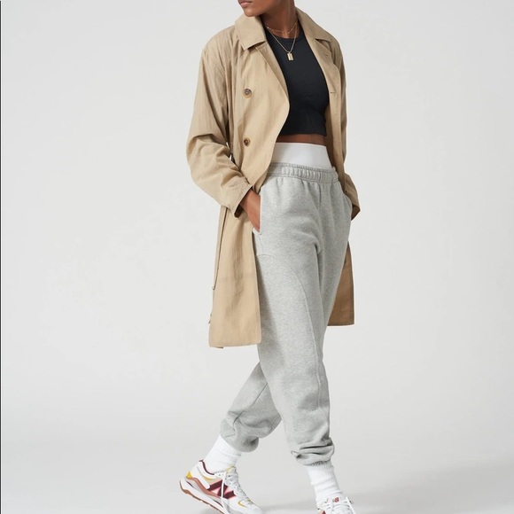 New Balance x Bandier Tech Trench Coat - Women’s Sizes Available - Picture 4 of 6